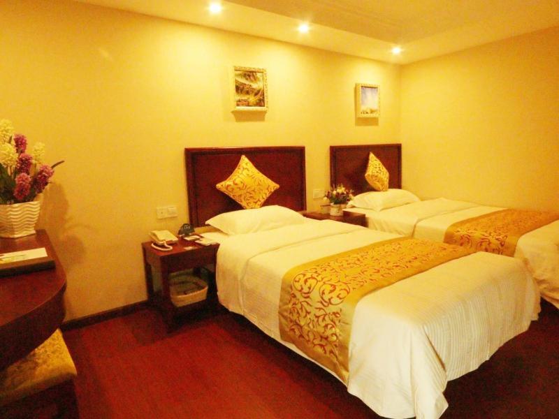 Greentree Inn Zhejiang Jiaxing West Zhongshan Road Vintage Car Building Express Hotel Экстерьер фото