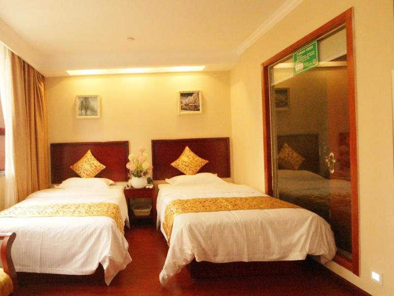 Greentree Inn Zhejiang Jiaxing West Zhongshan Road Vintage Car Building Express Hotel Экстерьер фото