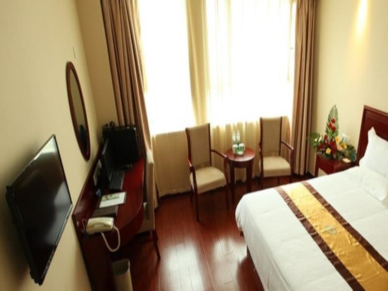 Greentree Inn Zhejiang Jiaxing West Zhongshan Road Vintage Car Building Express Hotel Экстерьер фото