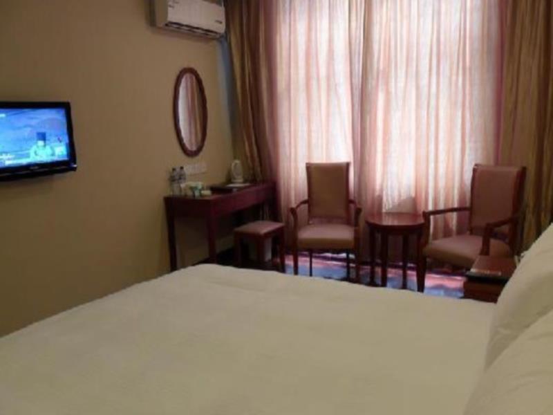 Greentree Inn Zhejiang Jiaxing West Zhongshan Road Vintage Car Building Express Hotel Экстерьер фото