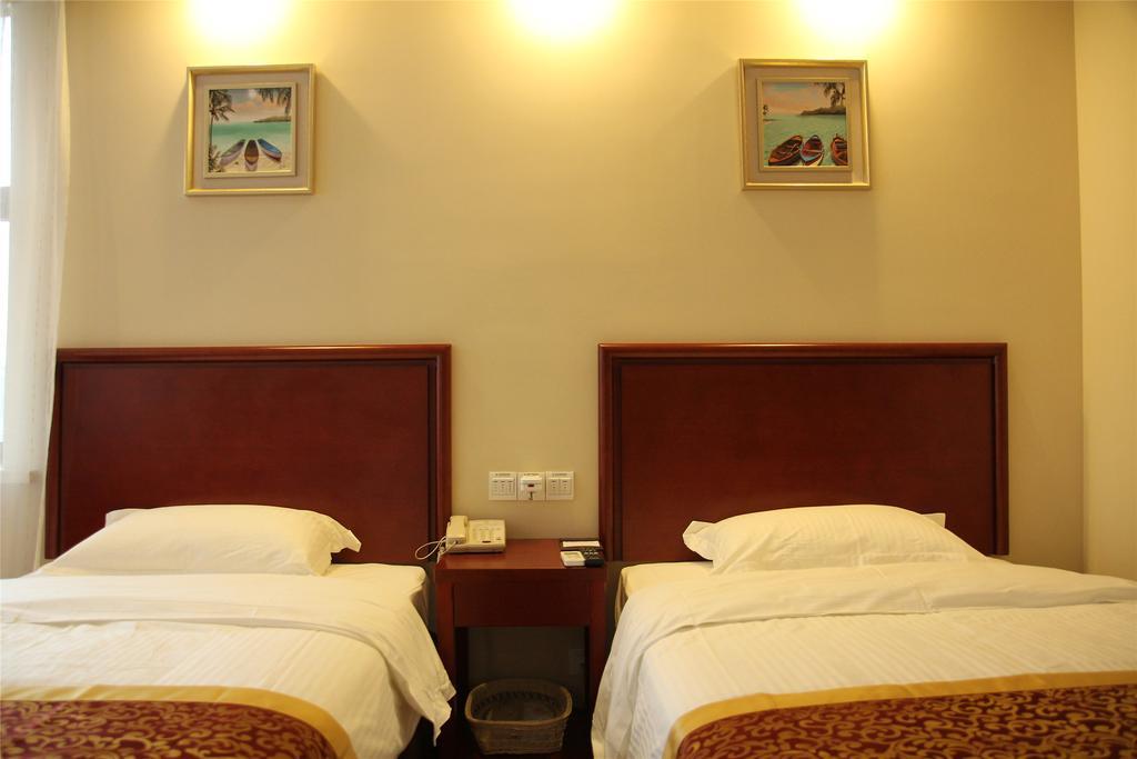 Greentree Inn Zhejiang Jiaxing West Zhongshan Road Vintage Car Building Express Hotel Экстерьер фото