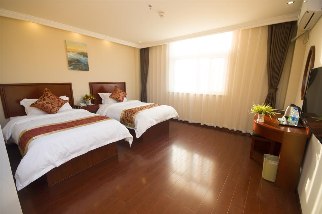 Greentree Inn Zhejiang Jiaxing West Zhongshan Road Vintage Car Building Express Hotel Экстерьер фото
