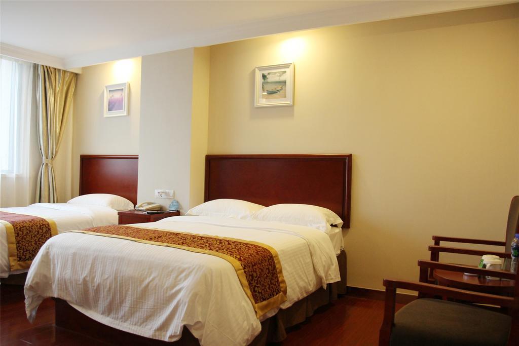 Greentree Inn Zhejiang Jiaxing West Zhongshan Road Vintage Car Building Express Hotel Экстерьер фото