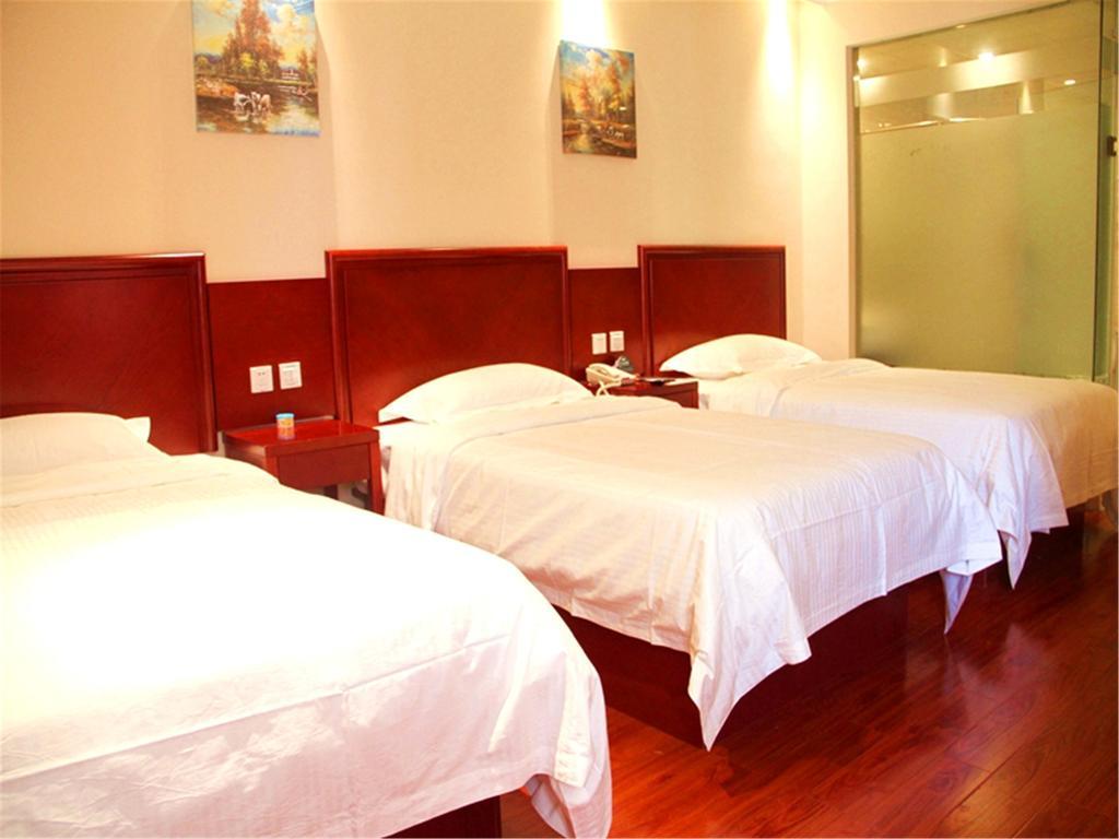 Greentree Inn Zhejiang Jiaxing West Zhongshan Road Vintage Car Building Express Hotel Экстерьер фото