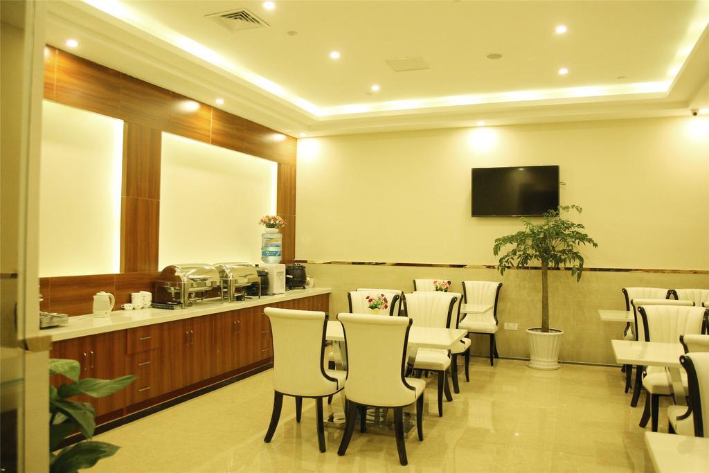 Greentree Inn Zhejiang Jiaxing West Zhongshan Road Vintage Car Building Express Hotel Экстерьер фото