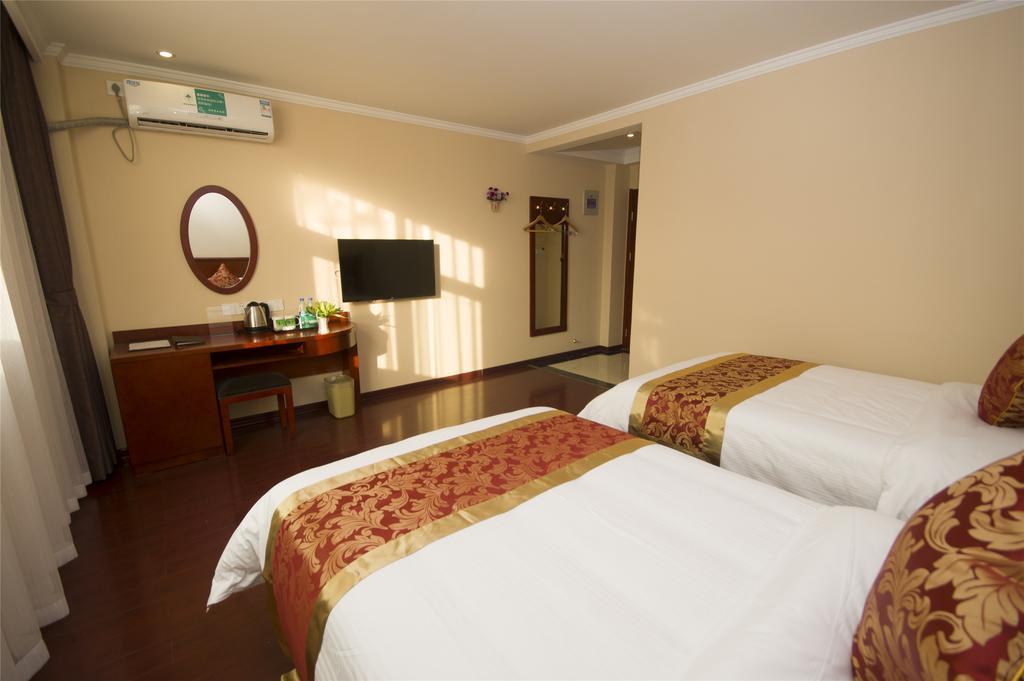 Greentree Inn Zhejiang Jiaxing West Zhongshan Road Vintage Car Building Express Hotel Экстерьер фото
